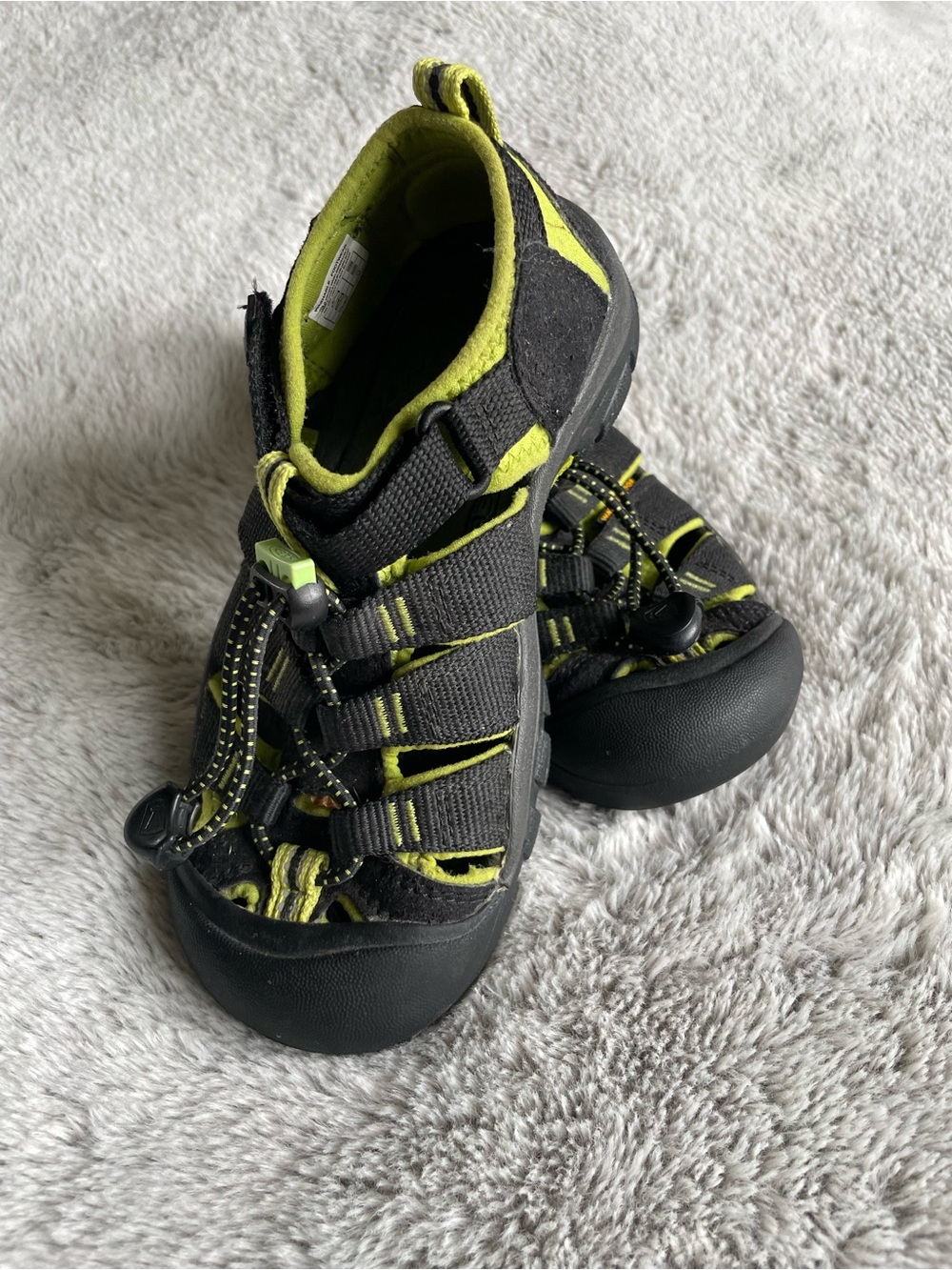 Keen Newport H2 Sandals Boys Girls Size 13 Black Green Summer Sports Shoes EUC